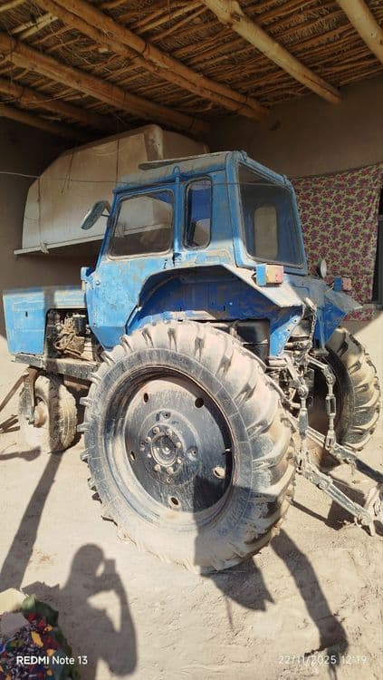 Traktor sotiladi — 6