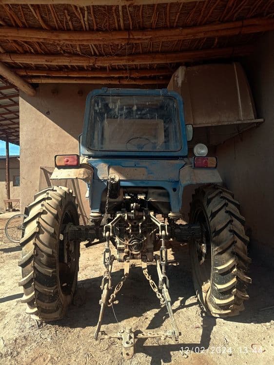 Traktor sotiladi — 8