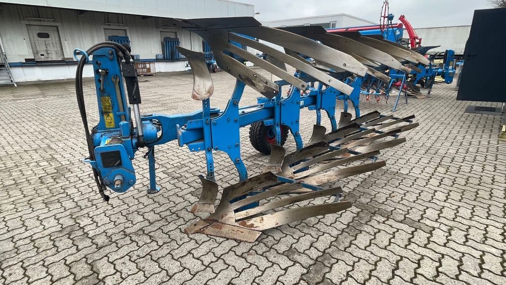 Lemken Europal 6 Omoch, Claas, Case , John derry, Belarus tortadi — 1