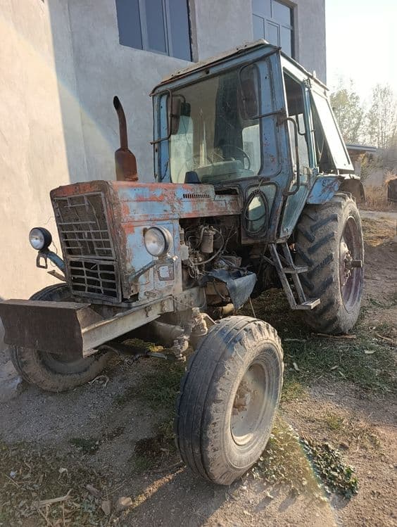 Traktor 80 holati yaxshi — 1