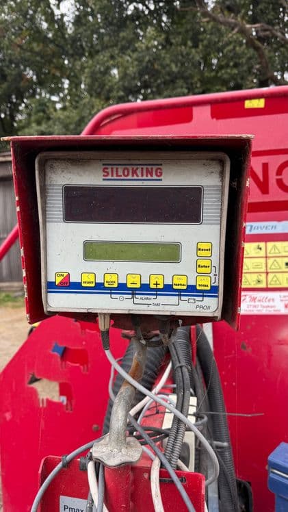 Siloking Mixer , Belarus, Case, Claas Arion — 4