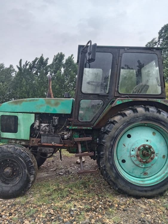 Traktor sotiladi — 3