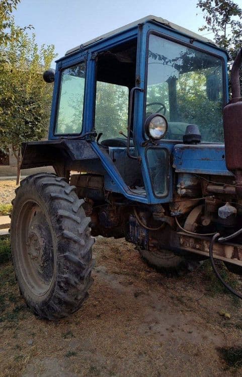 Traktor uch kalso — 2