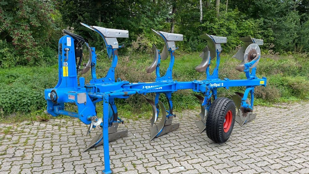 Lemken Europal 5. Claas, Case, John Deere, Belarus tortadi — 4
