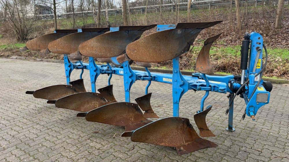 Lemken Opal 110 Omoch, Claas, Case , John Deere , Belarus tortadi — 2