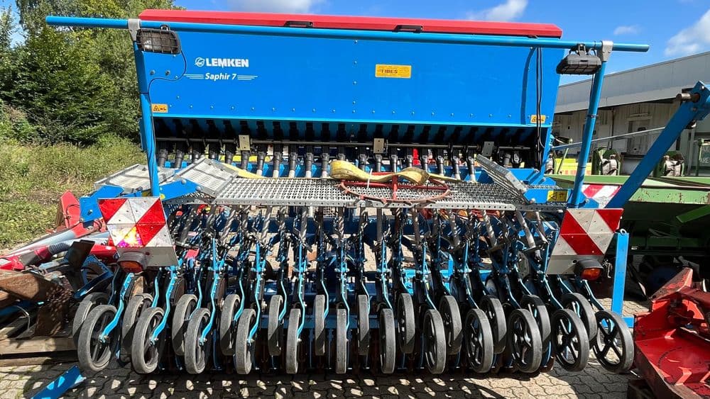 Lemken Saphir 7 Seylka, Case, Claas, John Deere, Belarus — 5