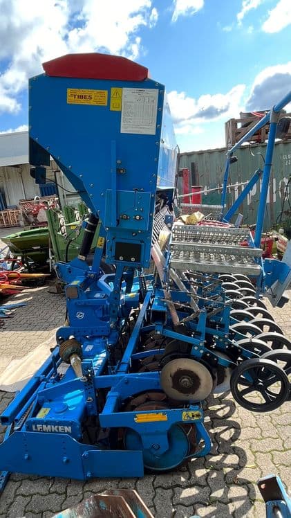 Lemken Saphir 7 Seylka, Case, Claas, John Deere, Belarus — 7