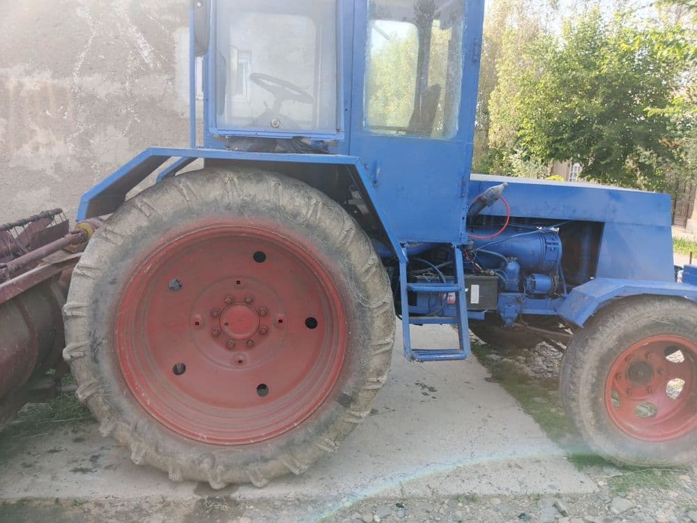 T 40 beda oʻrgich jatka traktor sotiladi — 2