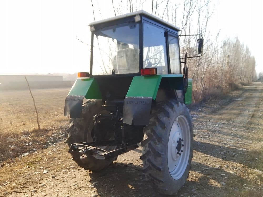 Traktor MTZ Belarus 80x — 3