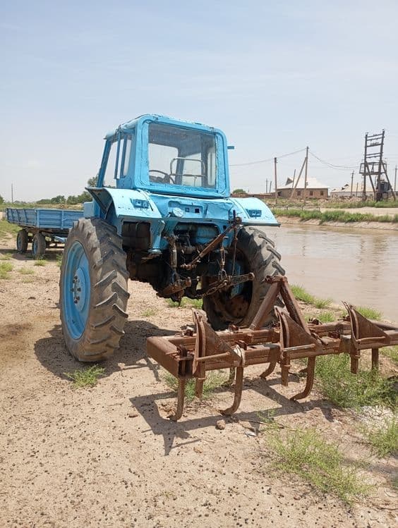 Mtz 80traktori yurib turgan traktor — 3