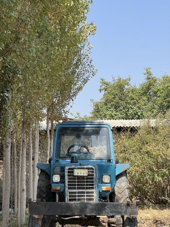MTZ 80 Belarus Traktor Sotiladi — 1