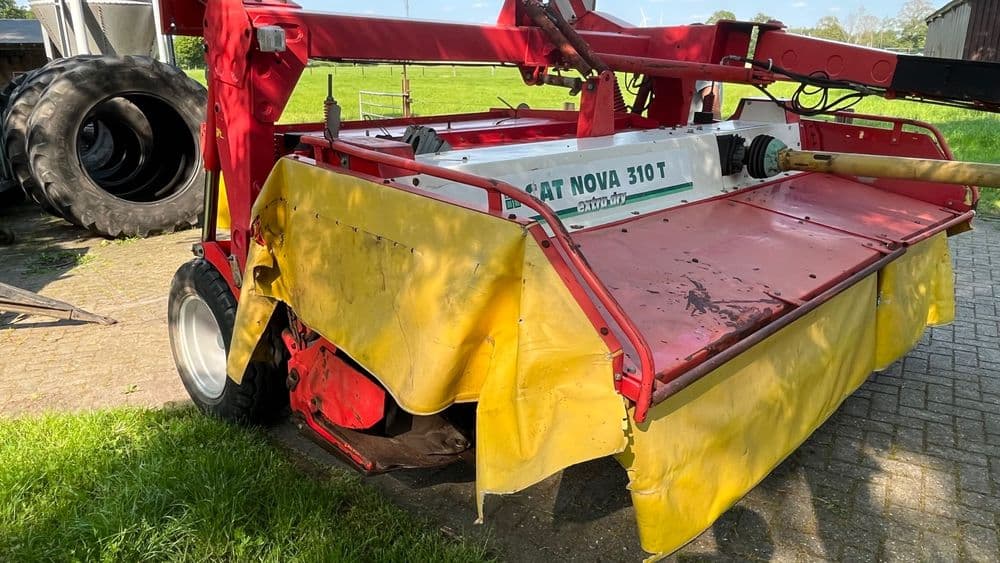 Pöttinger Kasilka, Claas Arion Case Puma, Belarus, John Deere tortadi — 4