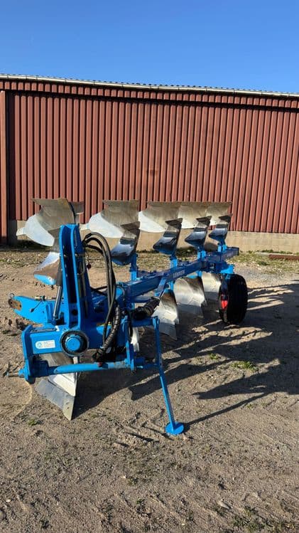 Lemken EurOpal 7 4+1. Claas Arion, Case Puma, John Deere — 2