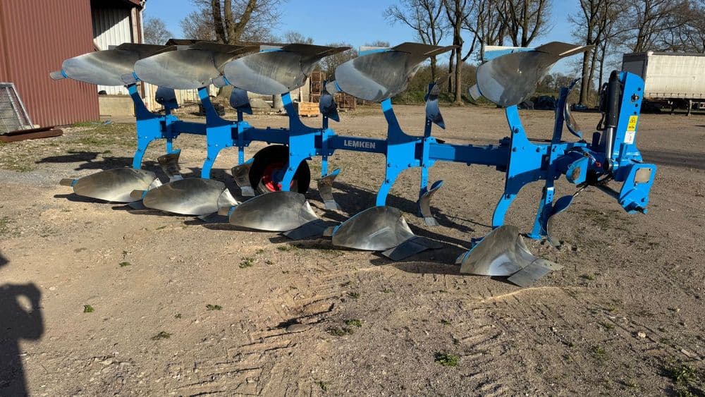 Lemken EurOpal 7 4+1. Claas Arion, Case Puma, John Deere — 4
