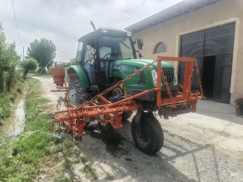 Traktor sotiladi — 1
