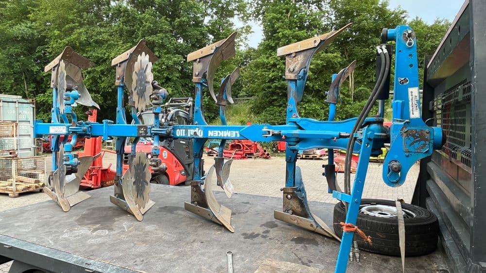 Lemken Opal 110 Omoch. Belarus Claas ,Case, John Deere, tortadi — 8