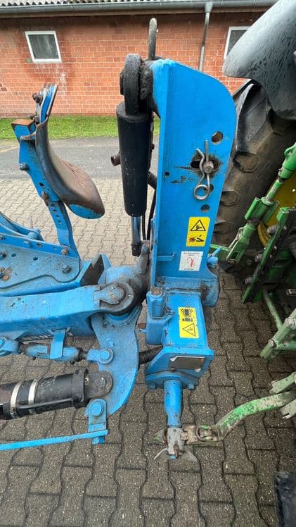 Lemken Europal 7 Claas Arion, Case Puma Belarus tortadi — 2