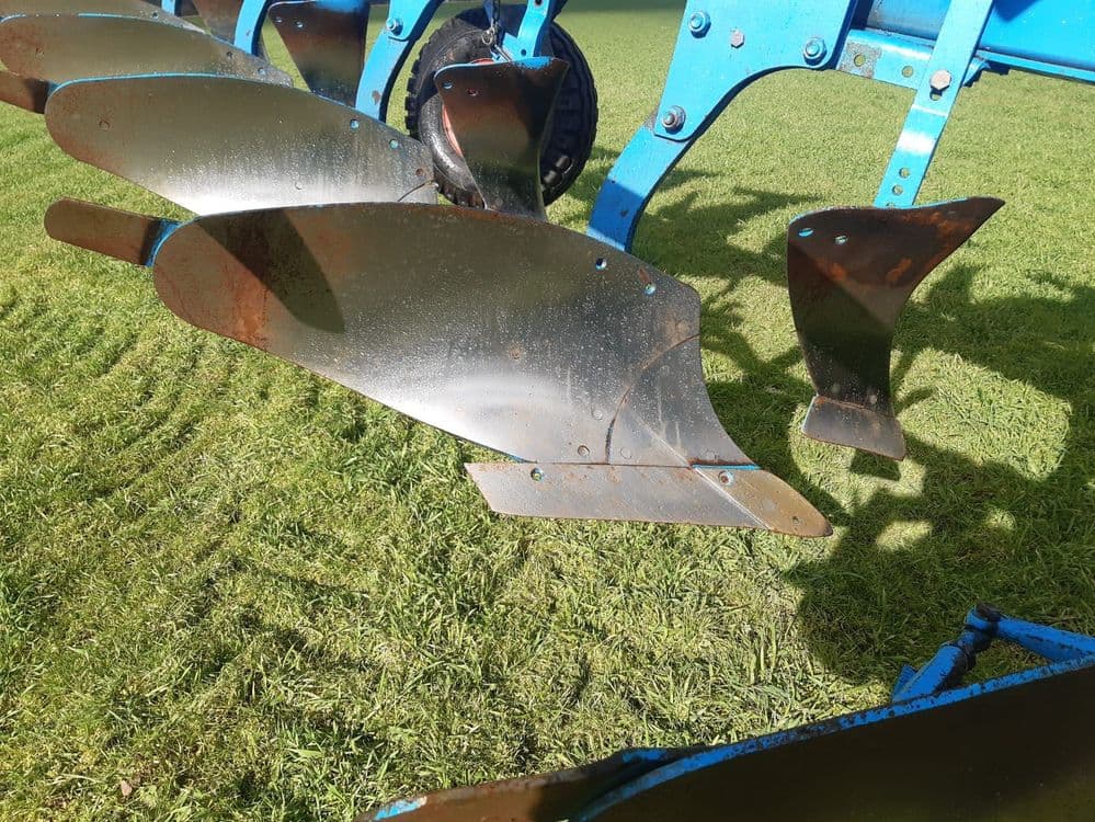 Lemken Europal 7 Claas Arion, Case Puma Belarus tortadi — 6