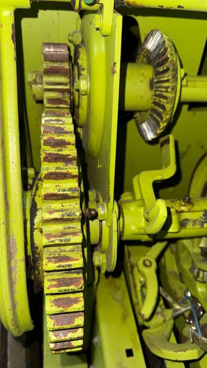 Claas markant 65 Presse Belarus, Case Puma, John Deere — 8