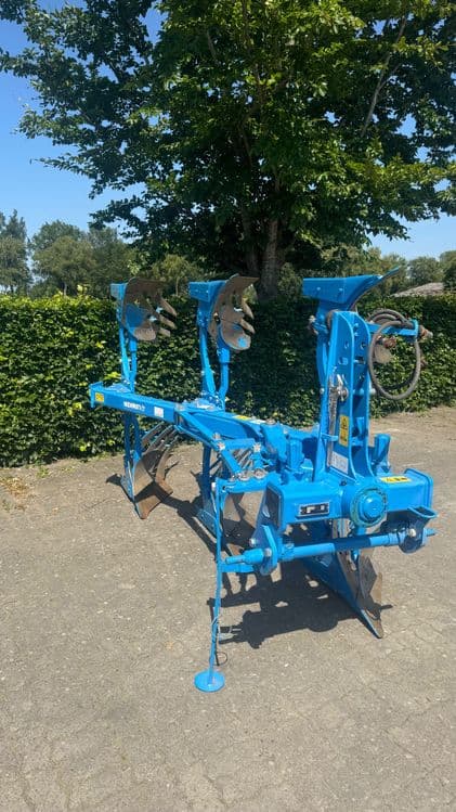 Lemken Europal 5, Belarus, Claas Arion, John Deere, tortadi — 2