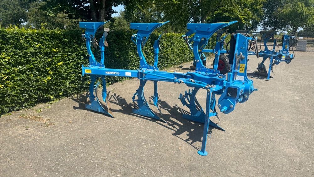 Lemken Europal 5, Belarus, Claas Arion, John Deere, tortadi — 4