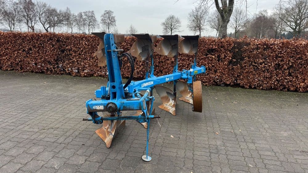 Lemken Opal 110 Belarus, John Deere, case Puma — 1