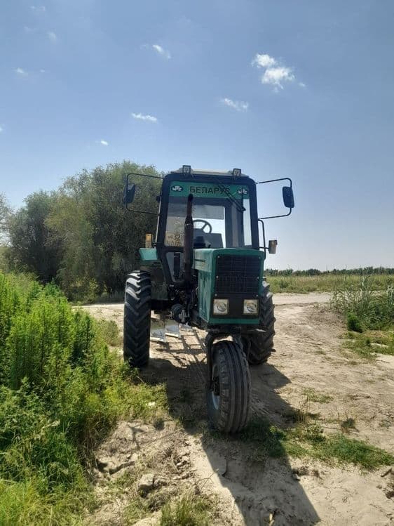 Belarus 80 traktor sotiladi — 2