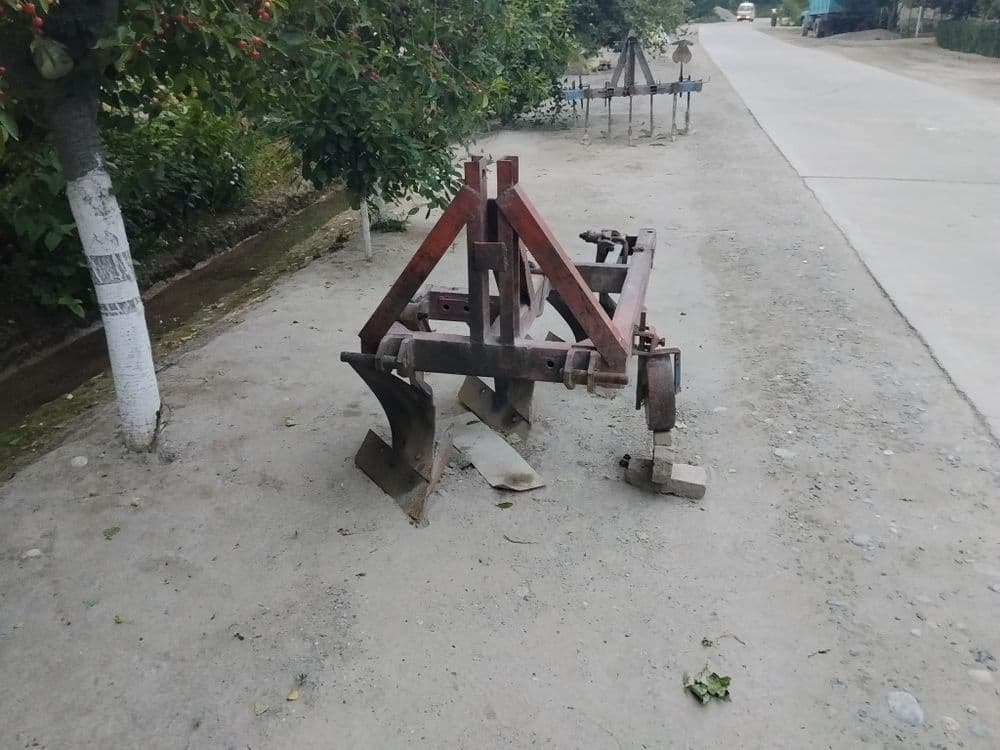 Mini traktor sotiladi — 3