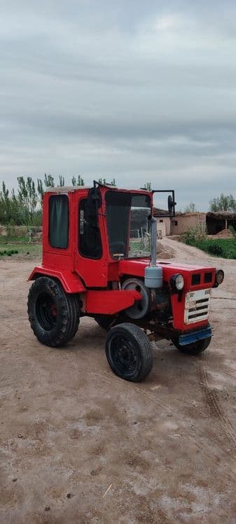 Mini traktor sotiladi — 1