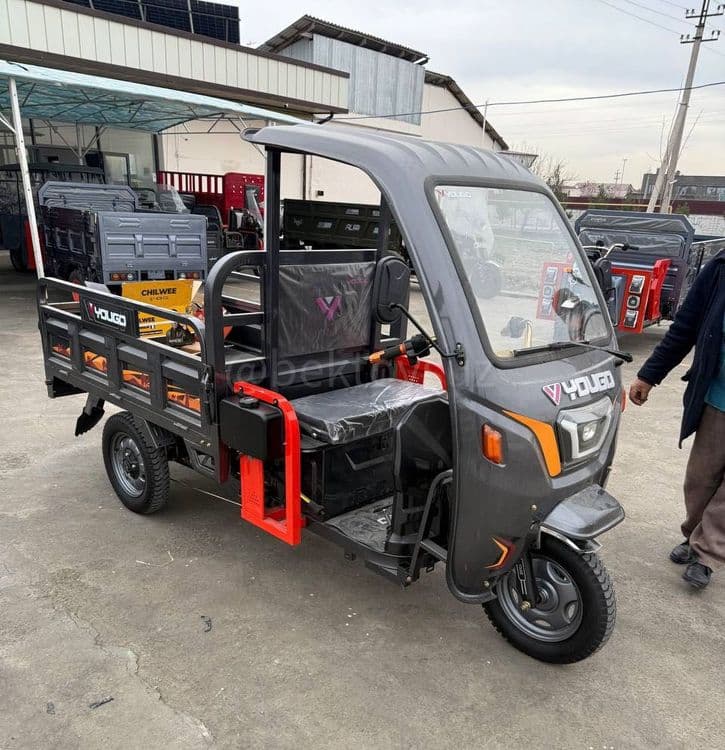 Трицикл электромуравей Yougo 72V 2000W до 1000кг мотороллер полукабина — 1