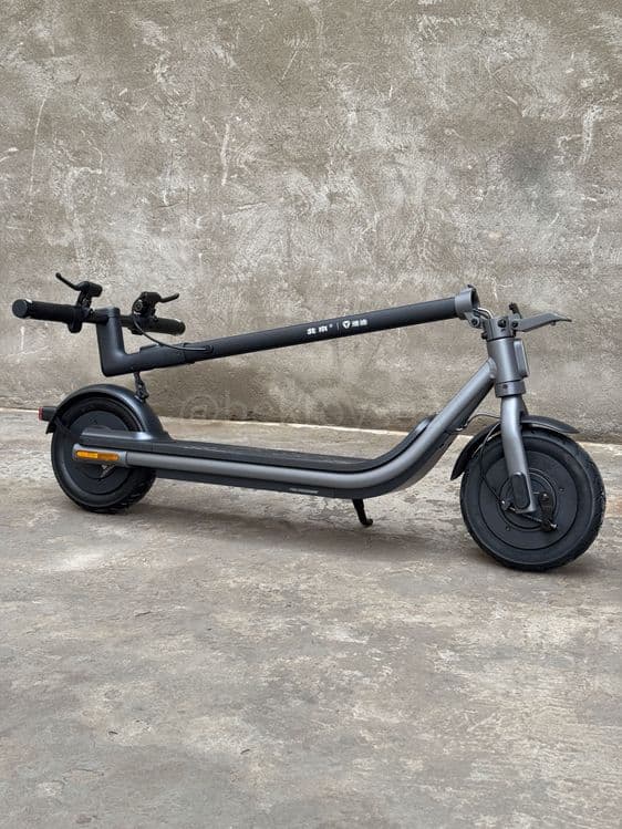 Электросамокат Yadea Starto 350W, для города, складной, 25 км/ч — 1
