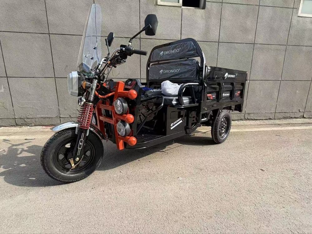 Motoroll tritsikl muravey skuter — 1