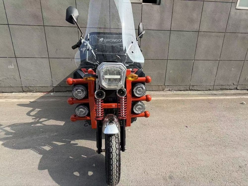 Motoroll tritsikl muravey skuter — 3