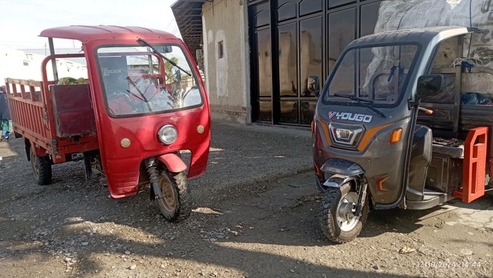 Motoskil benzinli 2023 yili Motor skuter Lochin — 2
