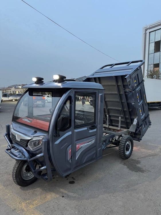 Kabinali Elektron Motoroller — 1