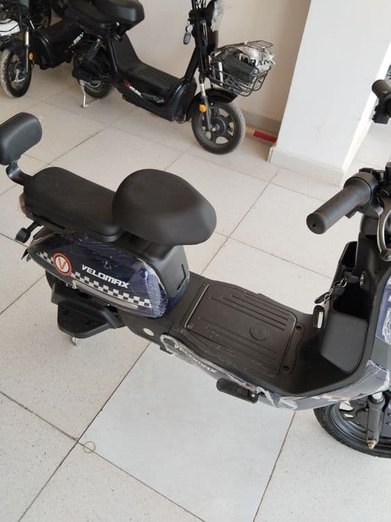 Skuter W10 madelimiz 1 toʻliq zaryad bilan 50 km masofani bosib oʻtadi — 2