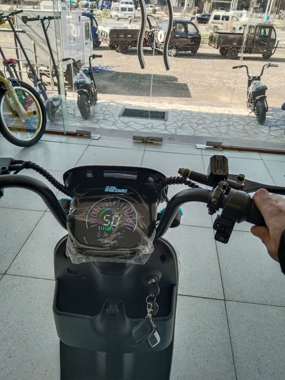 Skuter W10 madelimiz 1 toʻliq zaryad bilan 50 km masofani bosib oʻtadi — 4