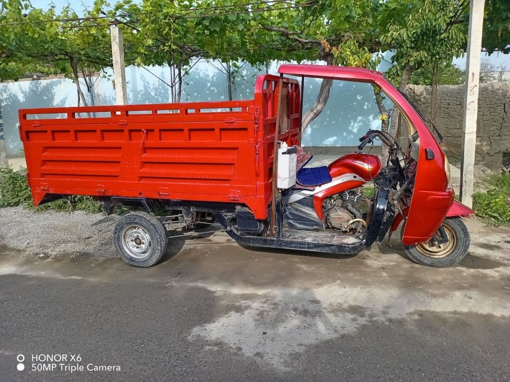 2 tonnali Land Rover Dani Samosval 2 tonnali motorol. — 2