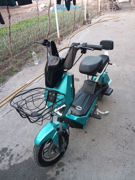 Racing skuter sotiladi — 2