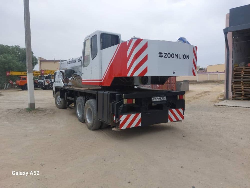 Автокран Китай Zoomlion 2008г . 16тонн вилеть стрела  32m+8 — 5