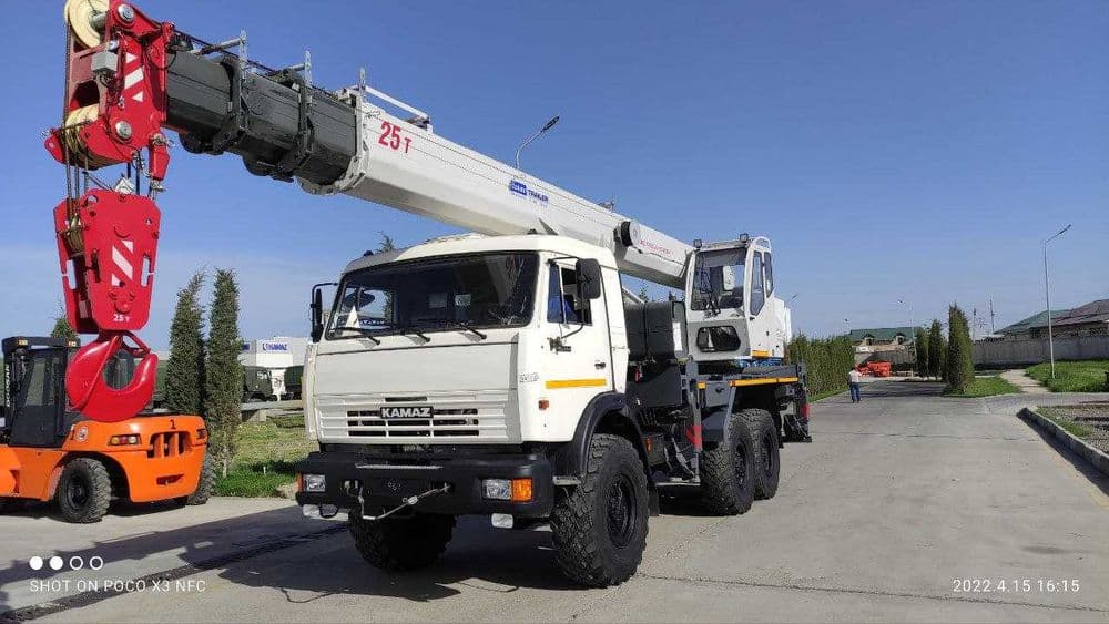 Продаётся Автокран полноприводный КАМАЗ Вездеход 6х6  25 тонна — 2