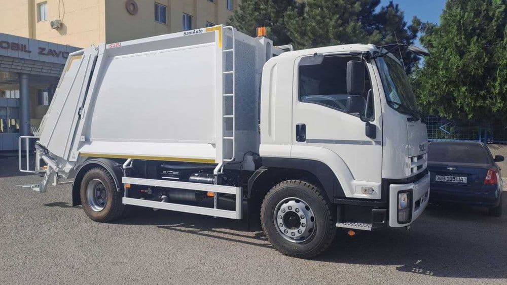 Мусоровоз ISUZU FVR34K 12м3 с манипулятором В НАЛИЧИИ — 1