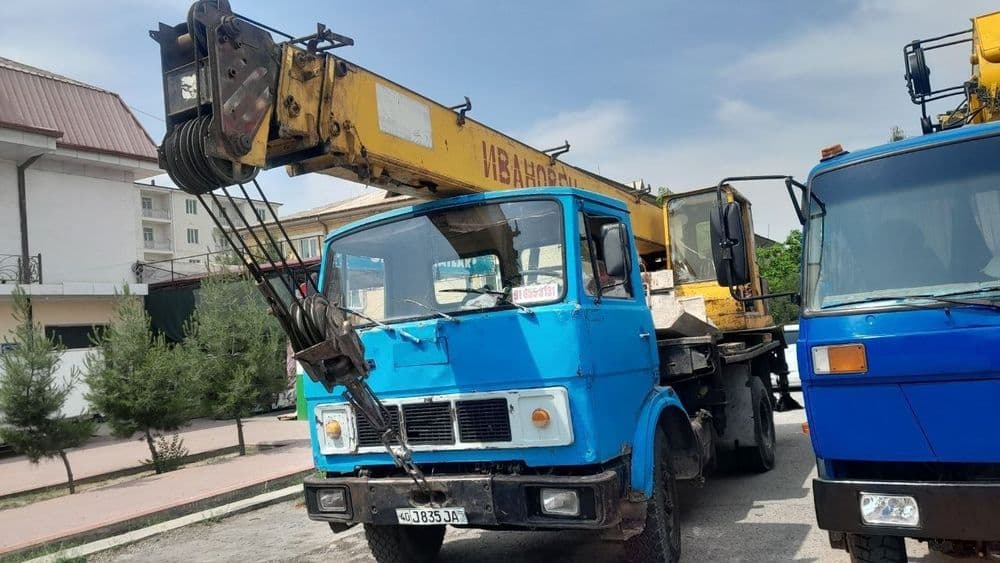 Avtakran16 tonali 18 metr  sotiladi holati yaxshi yillik 1988 yil — 1