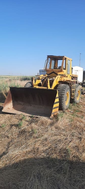 Фронтальный погрузчик  TO-18 2.5 куб — 1