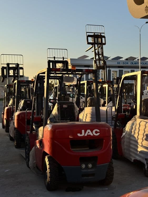 Вилочный погрузчик Автокара Кара  "JAC" 3 тонна 3 метр — 2