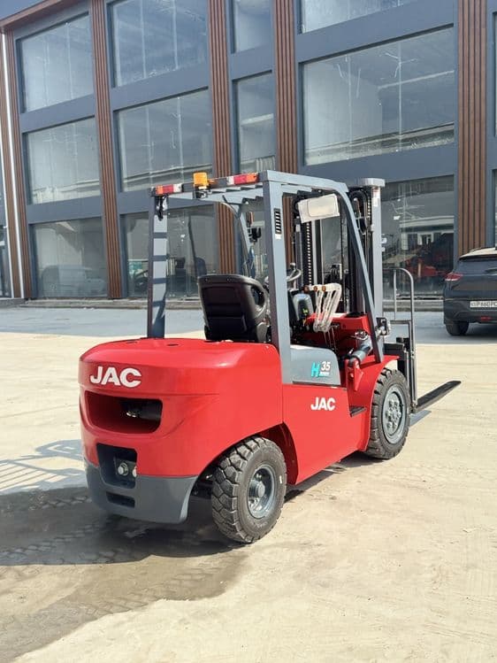 Вилочный погрузчик Автокара Кара  "JAC" 3 тонна 3 метр — 3