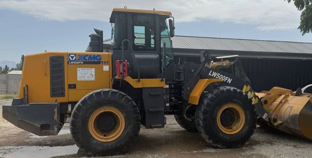 Погрузчиклар 
2019йил 
XCMG 3 кублик

LW500FN рычаг 
25.000$

Сотув — 5