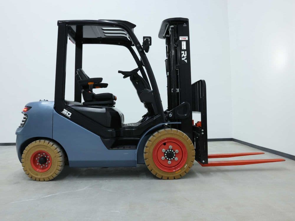 Вилочный электропогрузчик Royal Forklift 3 тонны Кара Kara — 1