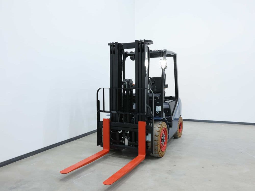 Вилочный электропогрузчик Royal Forklift 3 тонны Кара Kara — 8