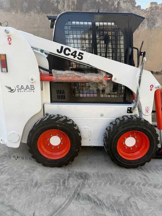 Bobkat Bobket мини погрузчик JC45 Skid Steer Loader — 1